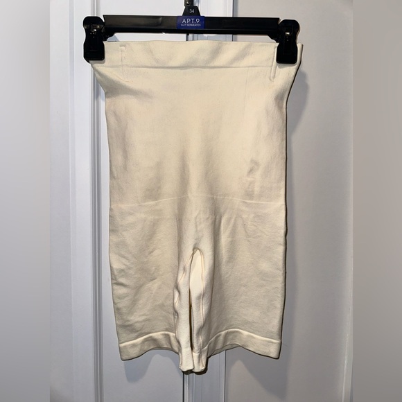 Shapermint Essentials Women’s Shape Wear Size M/L - Picture 2 of 3